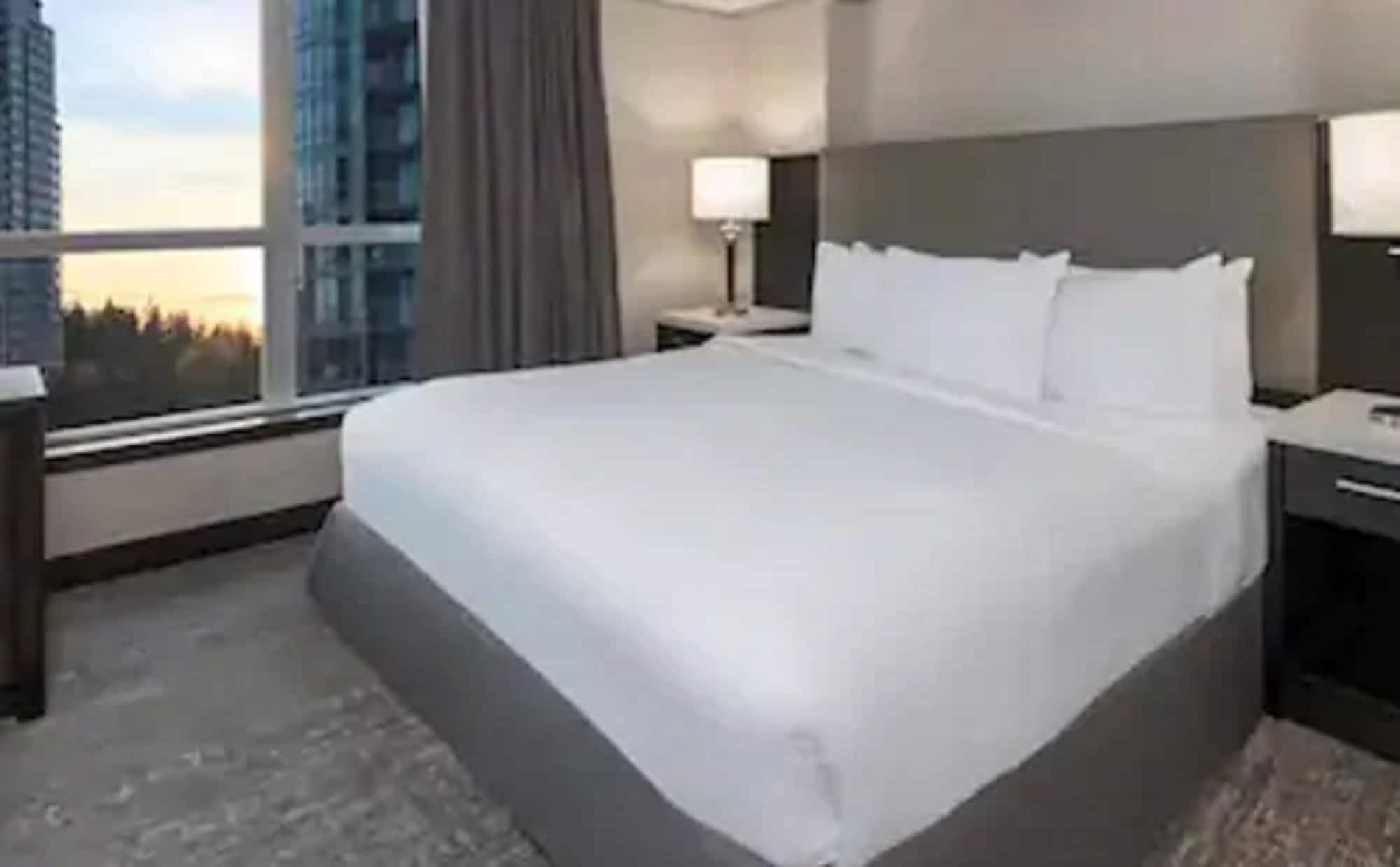 בורנבי Hilton Vancouver Metrotown מראה חיצוני תמונה