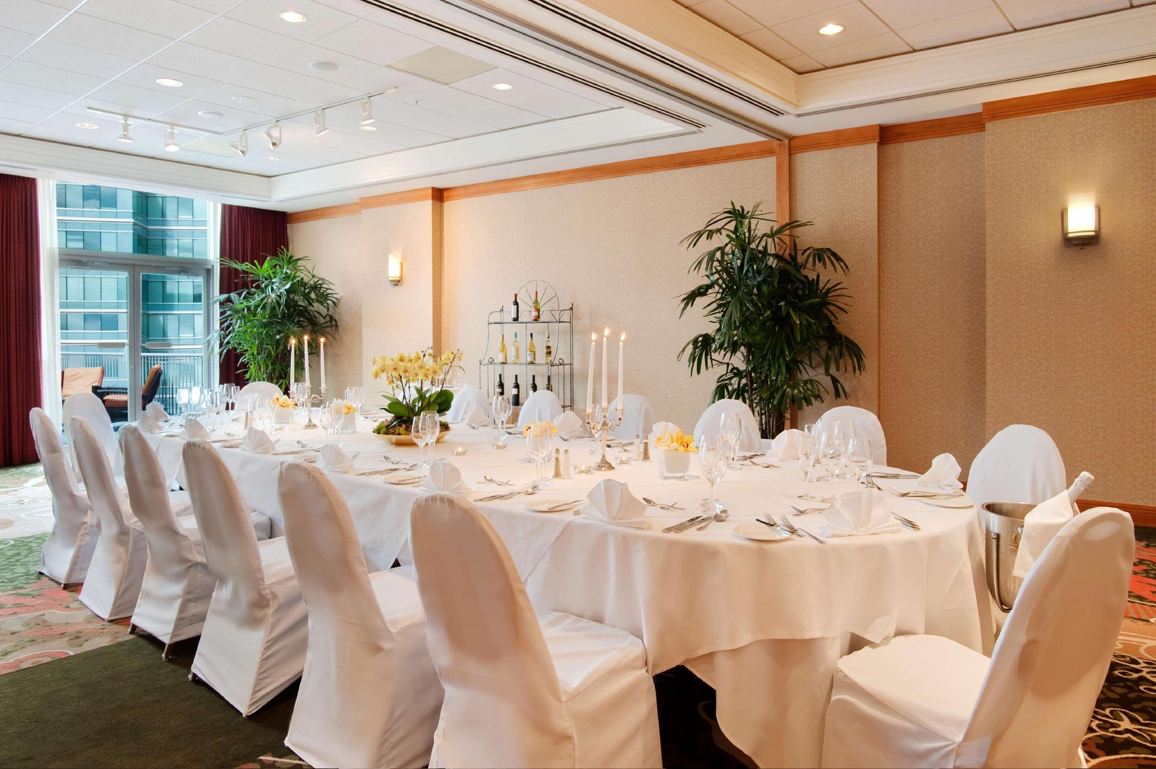 בורנבי Hilton Vancouver Metrotown מראה חיצוני תמונה