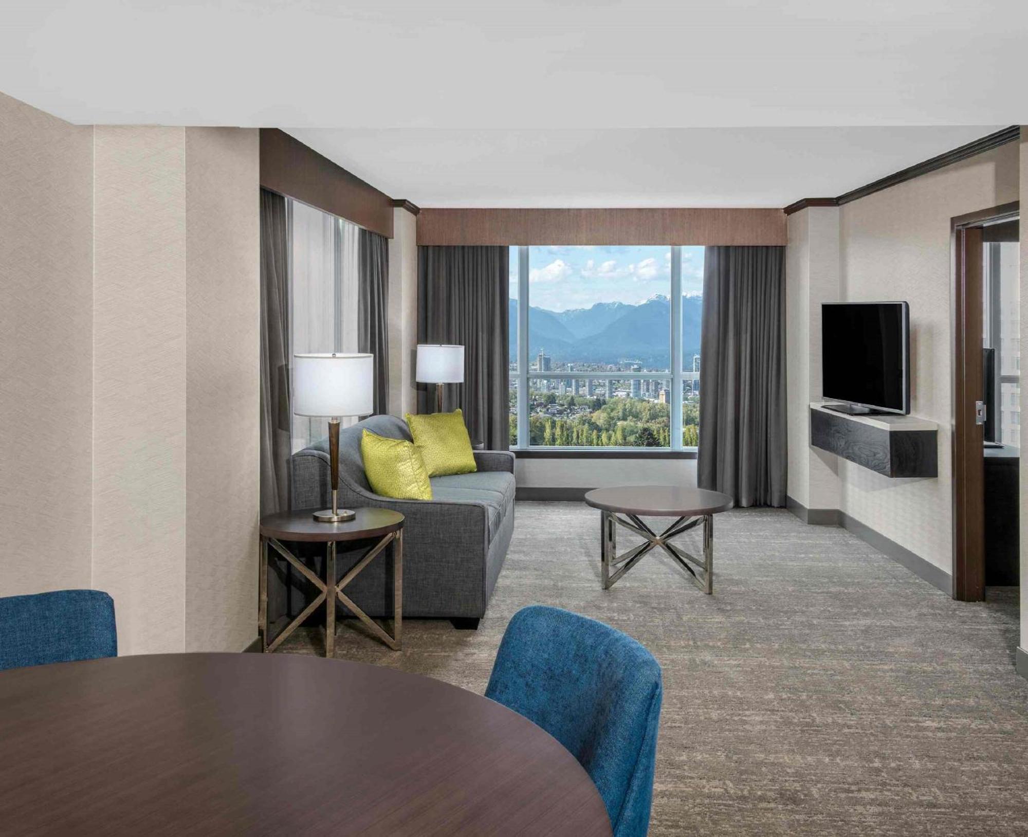 בורנבי Hilton Vancouver Metrotown מראה חיצוני תמונה
