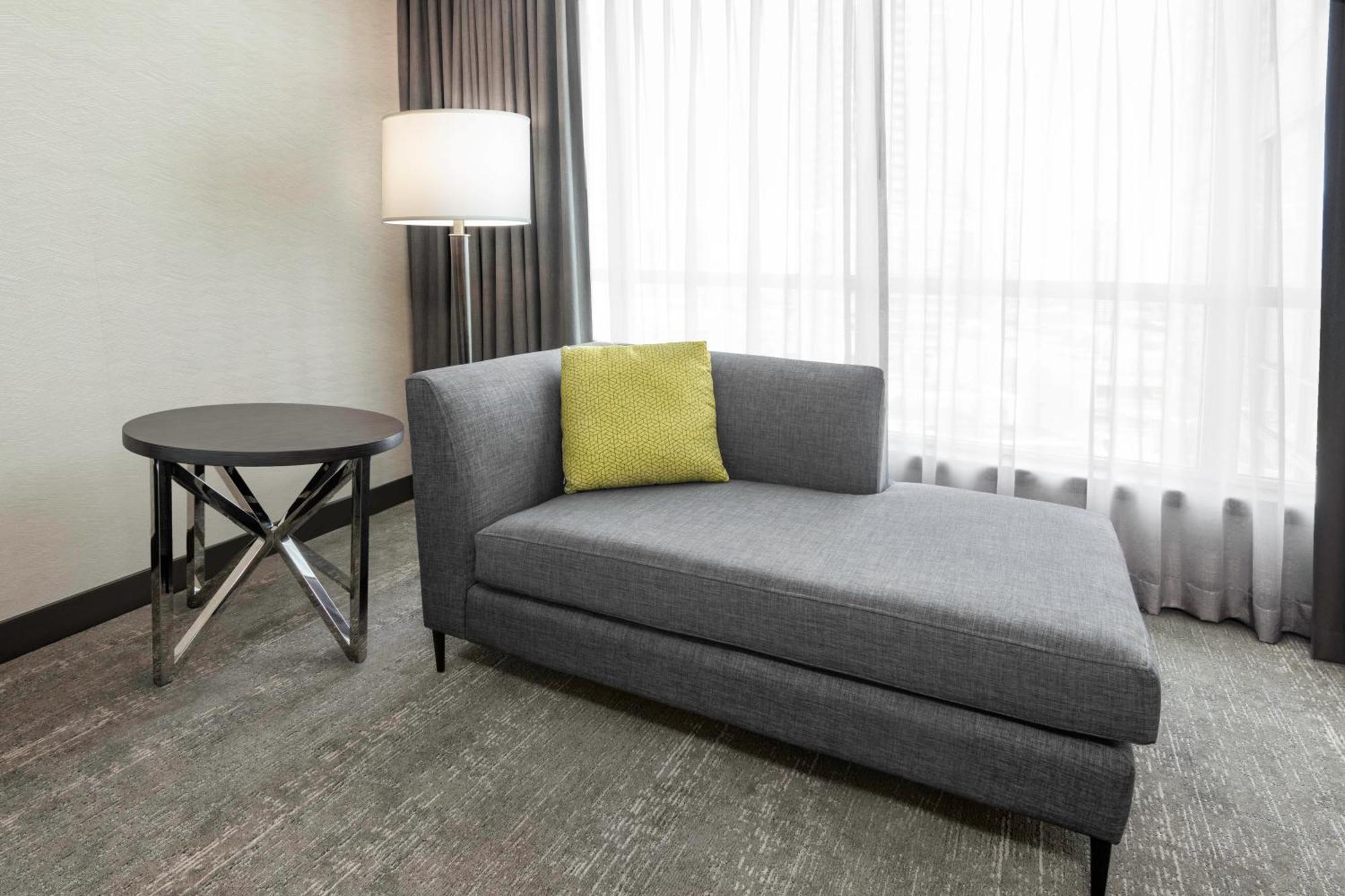 בורנבי Hilton Vancouver Metrotown מראה חיצוני תמונה