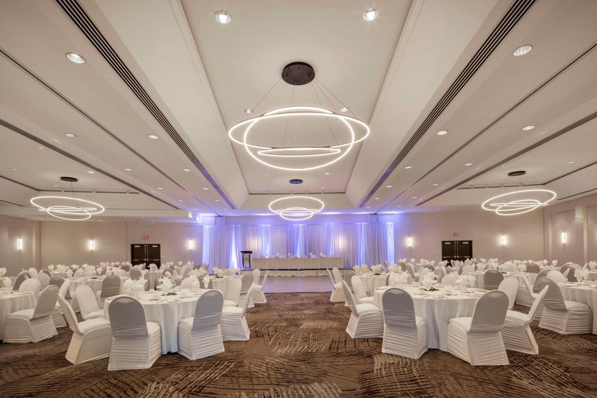 בורנבי Hilton Vancouver Metrotown מראה חיצוני תמונה