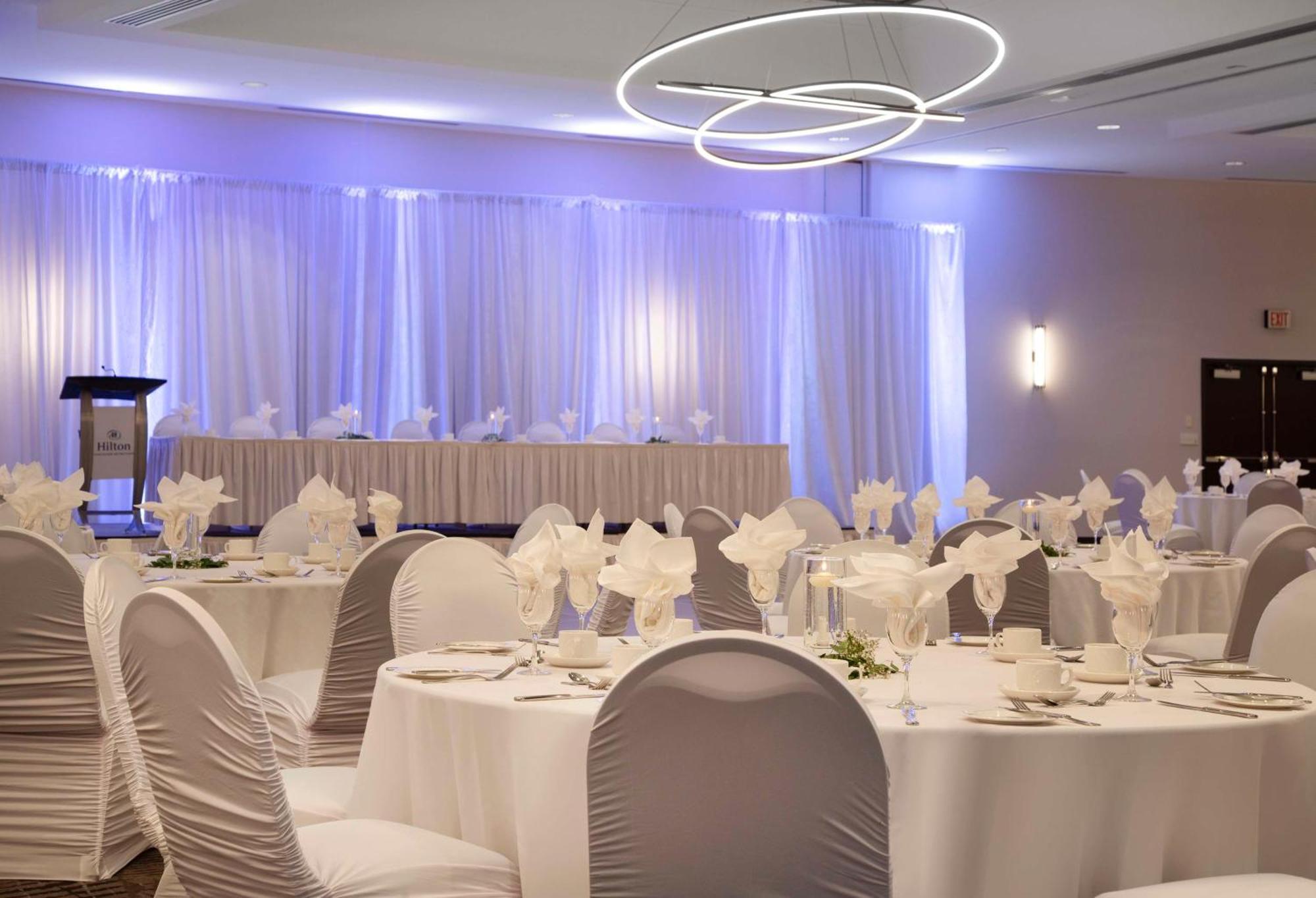 בורנבי Hilton Vancouver Metrotown מראה חיצוני תמונה