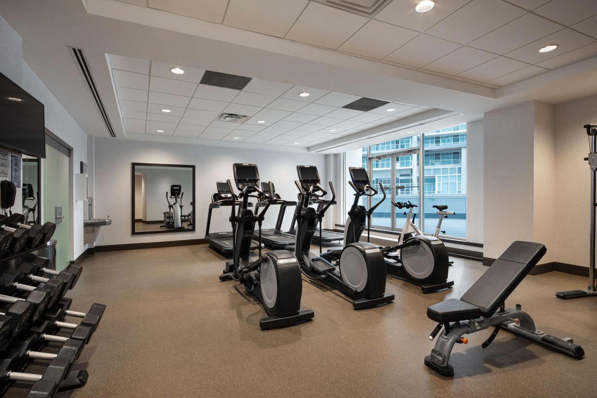 בורנבי Hilton Vancouver Metrotown מראה חיצוני תמונה