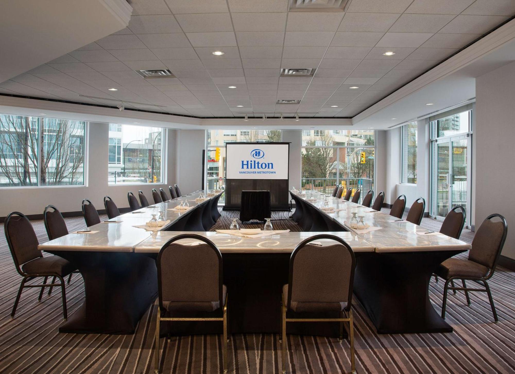 בורנבי Hilton Vancouver Metrotown מראה חיצוני תמונה